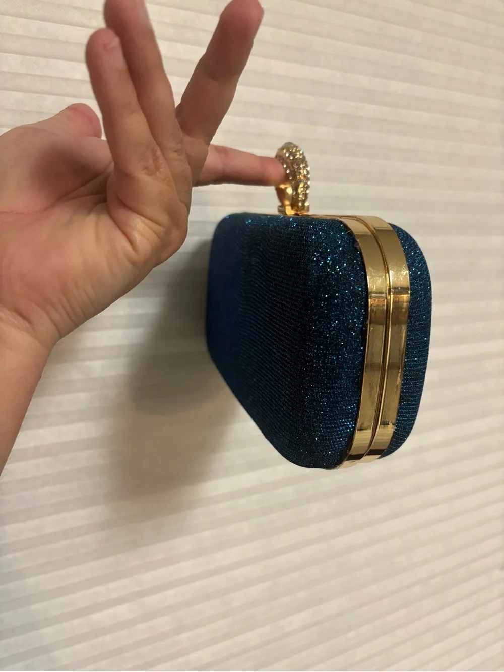 Blue sparkles Ring-Clasp Evening Clutch